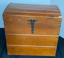 14” Solid Wood Treasure Storage Toy Chest Needs Some Refinishing