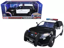 2015 Ford Police Interceptor Utility Black and White with Flashing Light Bar and