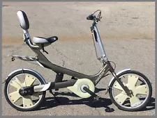 GIANT REVIVE DX Semi Recumbent Bicycle Grey