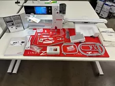 Bernina B 880 Plus Sewing/Quilting/Embroidery Machine with BSR