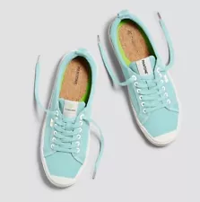 New in Box Pantone Cariuma OCA Low Eggshell Blue Canvas Sneaker Sz 12.5 Wmn 11 M