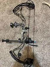 Bow and arrow compound bow Bowtech reign 6