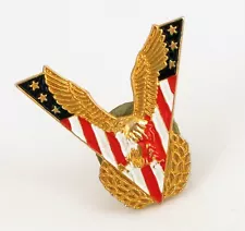 VTG UNITED STATES POLITICAL PIN GOLD TONE V FOR VICTORY FEDERAL EAGLE PATRIOTIC