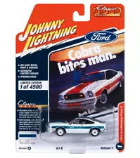 Johnny Lightning Ford Mustang Cobra II White w/ Blue Stripes 1978 JLSP321 B 1/64