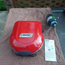 Coleman Fold N Go Portable Propane Grill 6,000 BTU Model 9939 Compact Red Tested