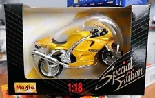 Maisto Triumph 955i Daytona Motorcycle Diecast 1:18 Yellow - Hong Kong 1999