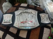 WWE World Wrestling Championship Belt. Raw. MonNite. Aprox 30" x 7".See Px &Read