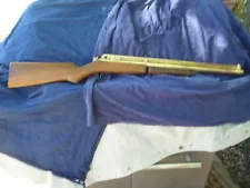 RARE BENJAMIN Model 3100 Brass Barrel 100 Shot BB Air Rifle