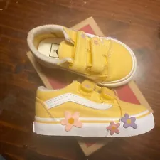 Vans Old Skool V Toddler Size 5 Yellow Flower Shoes Sneakers