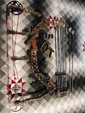 MATHEWS Z7 EXTREME COMPOND BOW WITH ARROWS AND ACCESORIES/ MINT COND.