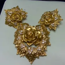 Vintage Elizabeth Taylor For Avon Passion Flower Pin/Earrings Signed