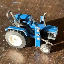 2001 ERTL New Holland 7840 Tractor with Loader - ERTL Die Cast Metal 1/64 Loose