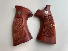 New Checker Wood Decorative Grips for S&W, K/L ROUND BUTT 686; pattern03