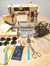 Vintage Singer 401A Sewing Machine+attachments leather lace denim canvas (q26p2)