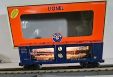 Lionel 6-52419 TOURING LAYOUT CAR LIGHTED GRAPHICS Used O Gauge