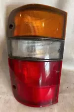 1998 ISUZU TROOPER DRIVER TAIL LIGHT USED OEM (For: 1995 Isuzu Trooper)