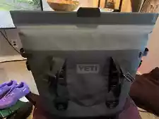 YETI Hooper M30 Soft Cooler - Charcoal- Nearly new Keeps ice cold for hours