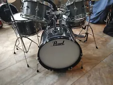 Pearl Roadshow junior drum set used