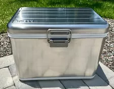 Yeti V-Series Stainless Steel Cooler