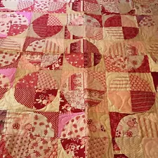 Red Pink White Appliqued Circles Quilt 51" x 53" Flowers