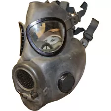 US Military M17 A2 Gas Mask NBC Respirator MEDIUM and Bag Vintage