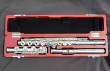 Pearl Dolce Flute (PF-695), Solid Silver Forza Headjoint, C# trill, D# roller