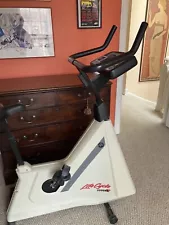 New ListingLifecycle 5500 HR Exercise Bicycle by Life Fitness (Chicago Pickup)