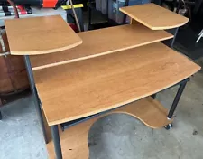 COMPUTER DESK WITH 3 LEVELS, GOOD CONDITION - SEE PICTURES -LOCAL PICK UP ONLY