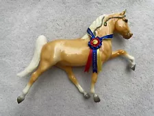 Breyer Tennessee Walking Horse #410200 50th Anniversary Glossy Palomino Ribbon