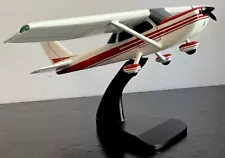 Cessna® 172 Skyhawk Mahogany Model Airplane