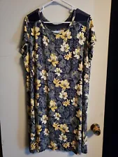 Sunday Womens XL Yellow And Blue Floral Dress.
