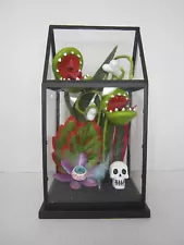 Hyde And Eek Ghoulish Garden Blood Succulents Faux Plant Venus Fly Trap in Case