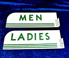 VTG 1950 ORIGINAL TEXACO MEN'S LADIES ROOM RESTROOM PORCELAIN FLANGE SIGNS. NOS!