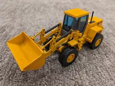 JOAL #243 JCB 435 FRONT LOADER 1:35 AWESOME!!!!