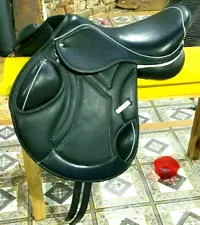 NEW ENGLISH CLOSE CONTACT LEATHER SADDLE