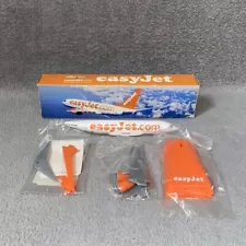 EasyJet Official Boeing 737-700 NEW! Collectible Model Plane