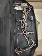 Hoyt CRX 32 RH Compound Bow. Weight 50#- 60#." 29". With Add Ons. Case Included