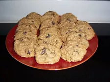 **Homemade Moist & Delicious OATMEAL RAISIN Cookies**