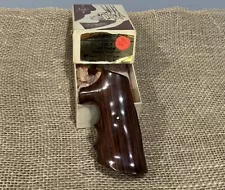 COLT PYTHON FINGER POSITION ROSEWOOD SMOOTH EAGLE GRIPS