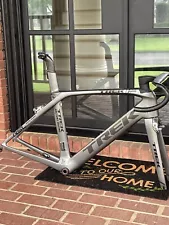 Trek Madone 54 cm 9 2016 Aero Road Bike Frameset Silver 600 OCLV