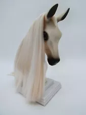 Breyer Mane Beauty~Styling Head Daybreak With Long Silky White Hair ~10”Tall EUC