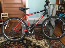 TREK 3500 Mountain Bike