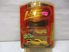 Johnny Lightning 60's Sizzle 1965 Pontiac Catalina 2+2