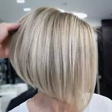 Layered Short Blonde Bob Wigs for Women Chin Length Ash Blonde