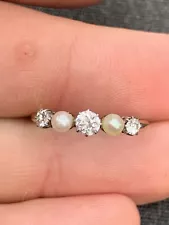 15ct gold Victorian old cut diamond genuine pearl five stone ring￼ 1.9 Grams