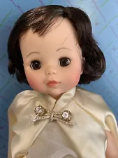 Jacqueline Kennedy — Madame Alexander Doll Co #1437 — First Lady Collection, Box