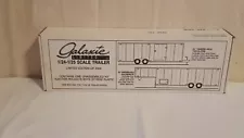 GALAXIE LIMITED 24 FT TANDEM AXLE TAG-ALONG ENCLOSED TRAILER MODEL KIT 1:24 1:25