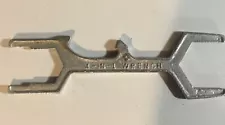 4-In-1 Spud Wrench