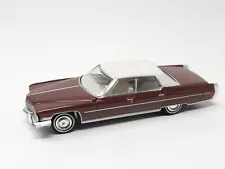 Greenlight 1:64 1973 Cadillac Rocky Sedan Deville Classic Car Diecast Car Model