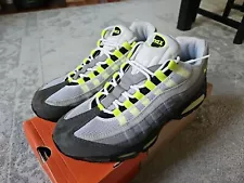 RARE Nike Air Max 95 OG Neon 2009 609048 072 - Men Size 10